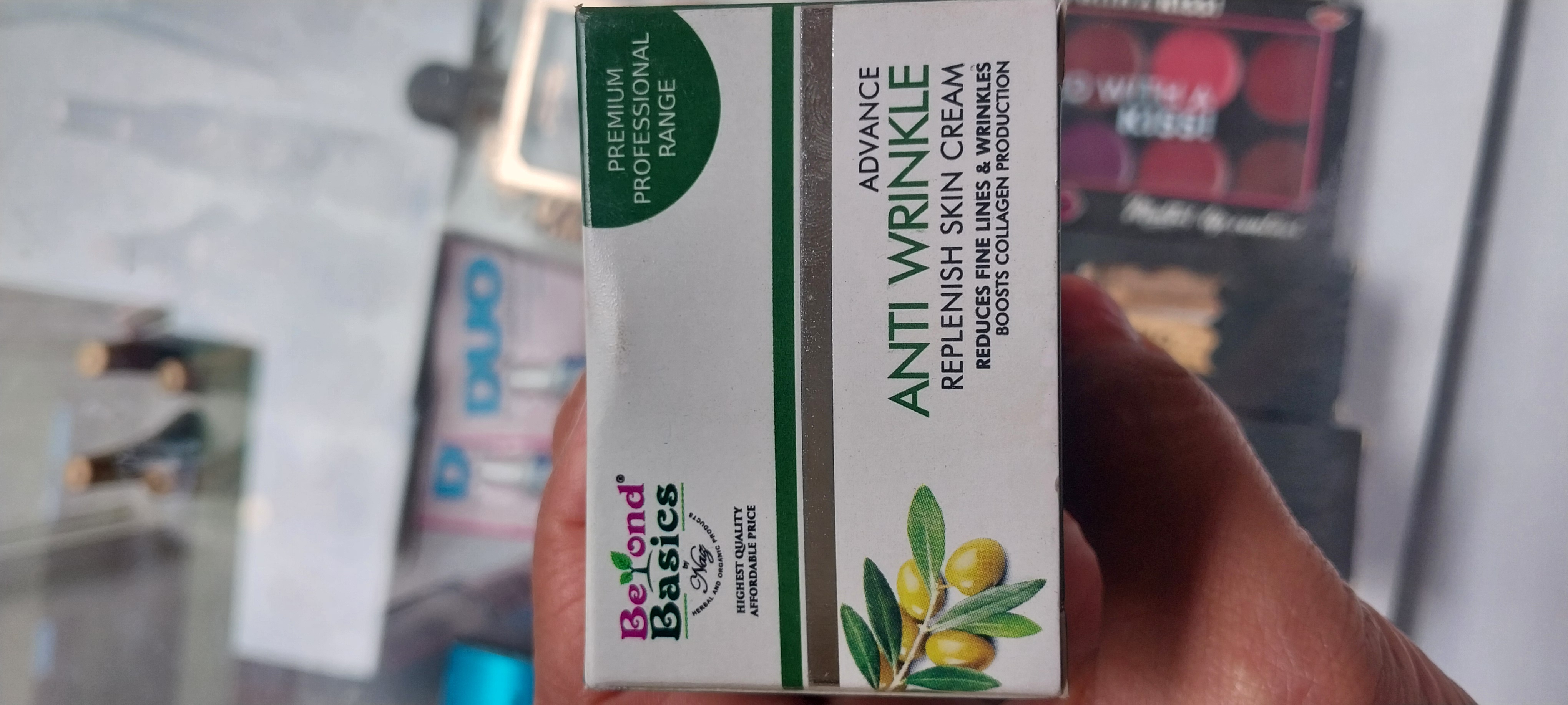 Anti wrinkle replenish skin cream
