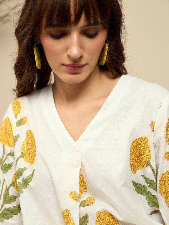 Trendy Floral Printed Kurta with Pants