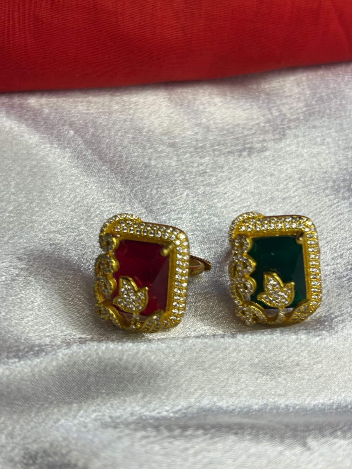 Gold plated finger ring