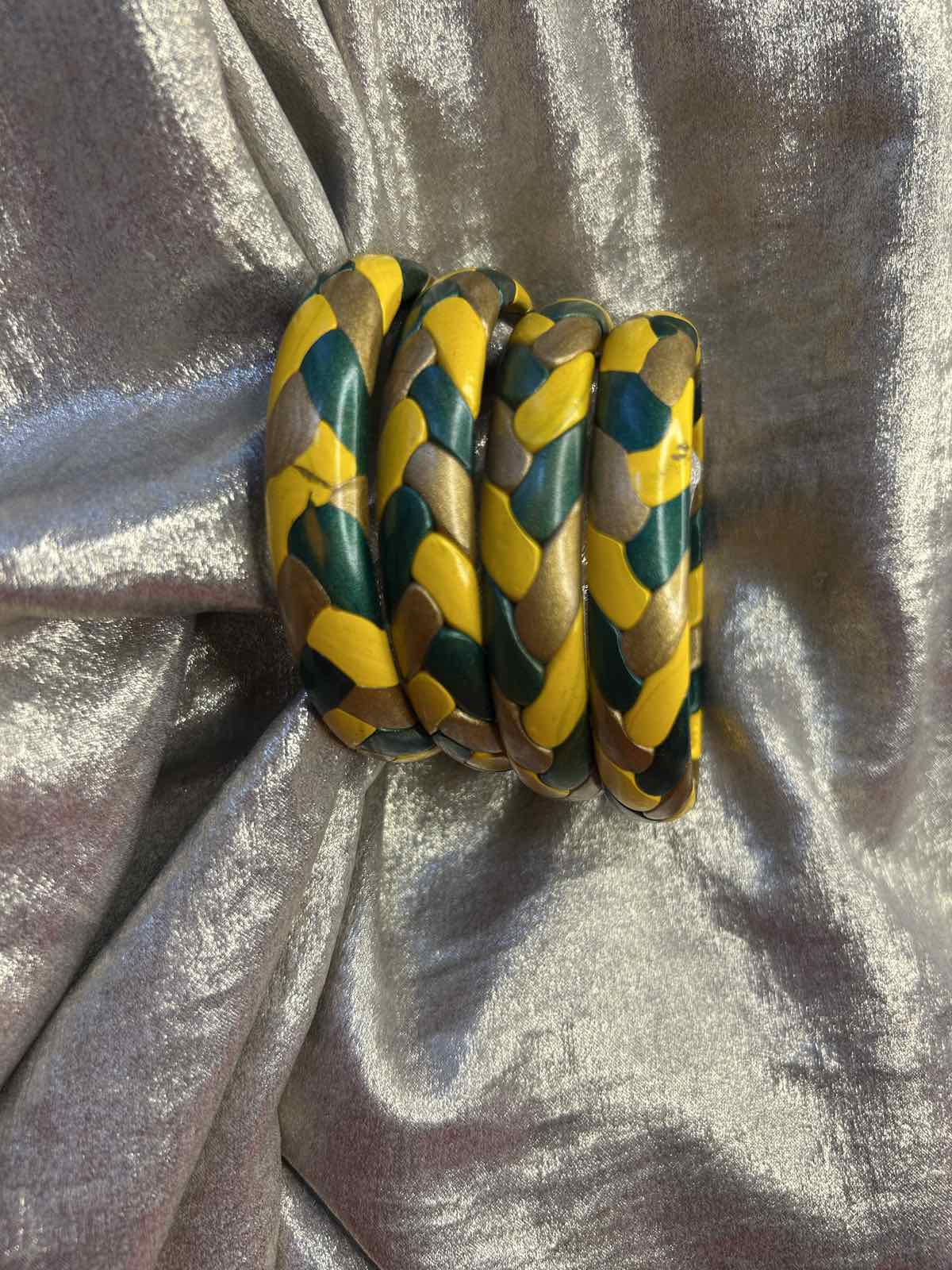 Lhati bangle